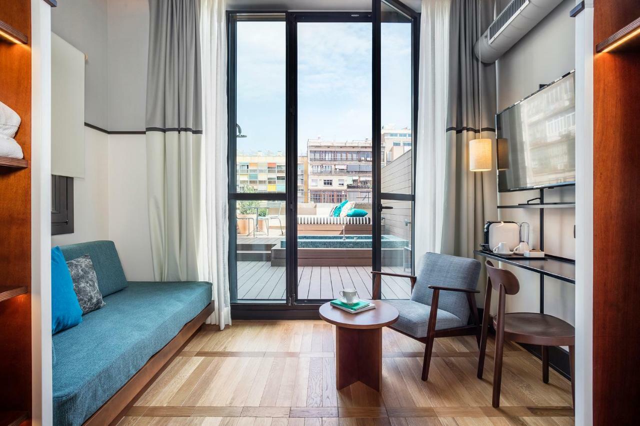 Praktik èssens 3* Barcelone